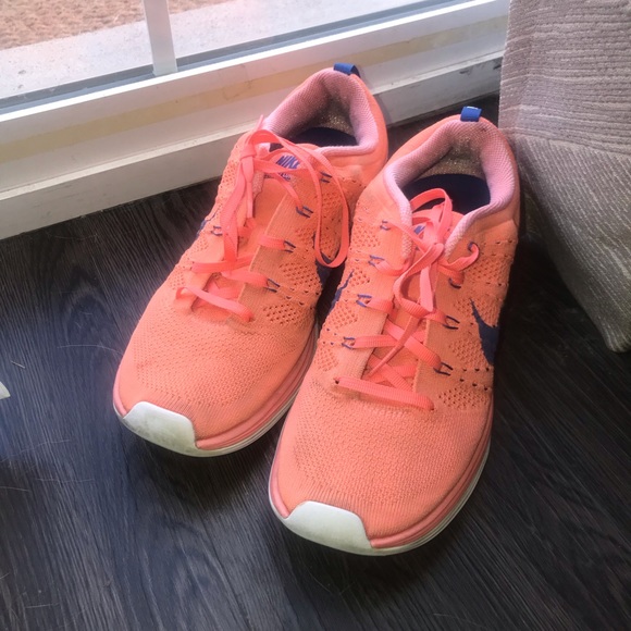 Nike Shoes - Nike athletic shoes